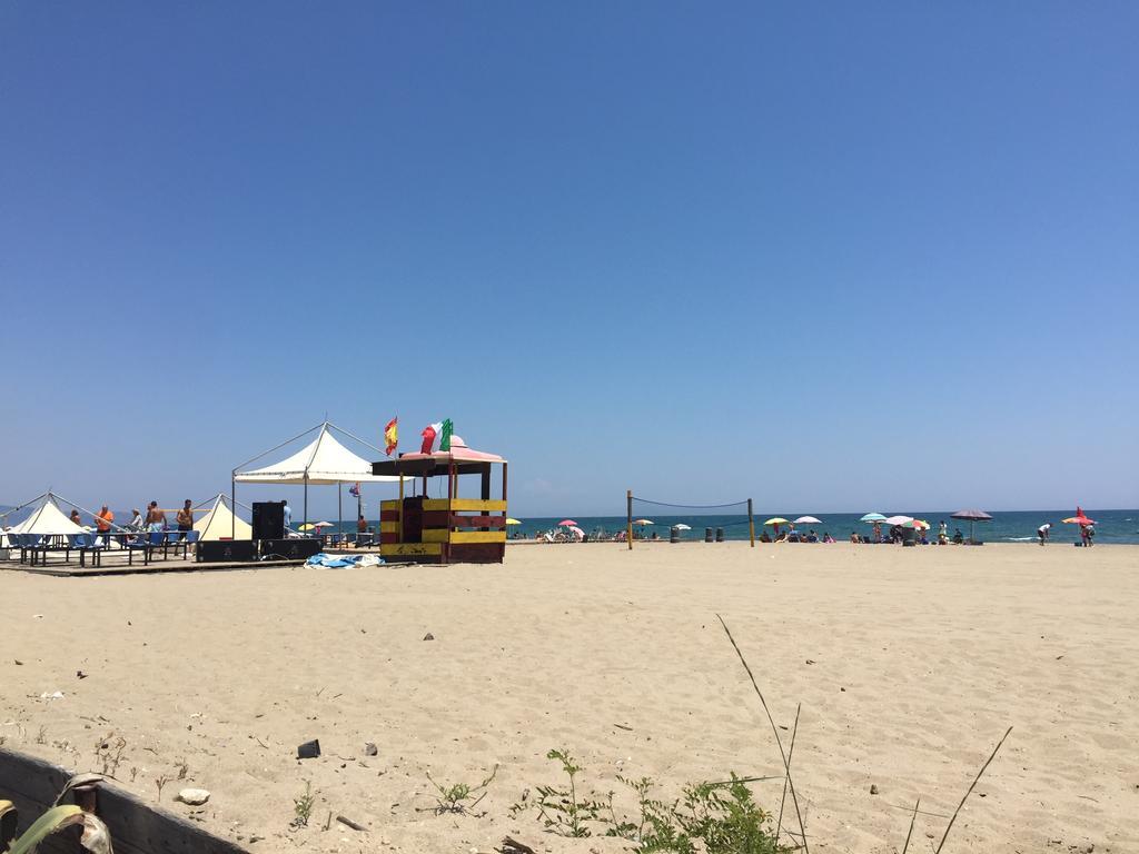 Elvyhouse Beach Катания Екстериор снимка