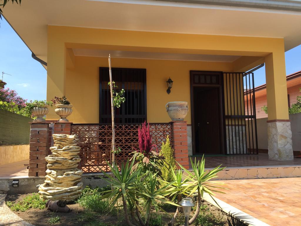 Elvyhouse Beach Катания Екстериор снимка